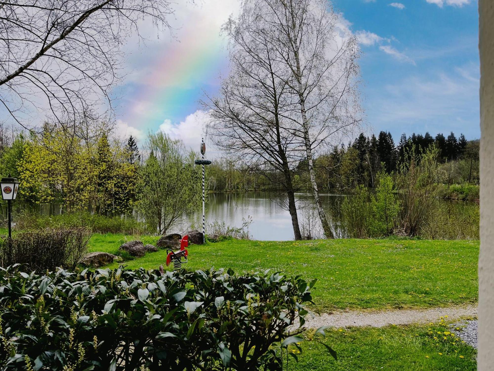 Gemuetliches Seeapartment Am Berg Arrach Esterno foto